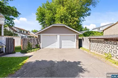 13-07 Willow Street, Fair Lawn, NJ 07410 - Photo 35