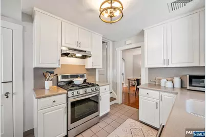 552 Hillcrest Road, Ridgewood, NJ 07450 - Photo 9