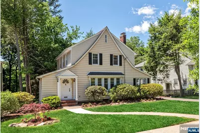552 Hillcrest Road, Ridgewood, NJ 07450 - Photo 1