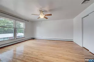 33 Fournier Crescent, Elmwood Park, NJ 07407 - Photo 11