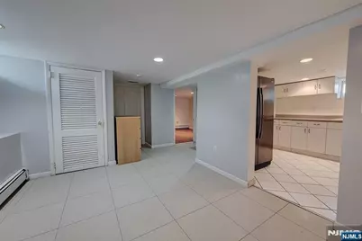 33 Fournier Crescent, Elmwood Park, NJ 07407 - Photo 15