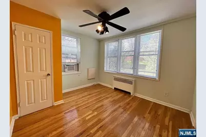 2160 Center 2K #2K, Fort Lee, NJ 07024 - Photo 15