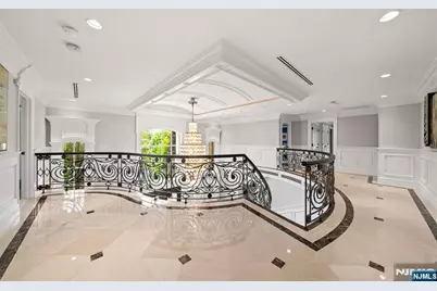 675 Summit Street, Englewood Cliffs, NJ 07632 - Photo 21