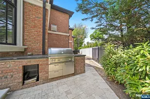 675 Summit St, Englewood Cliffs, NJ 07632 - Photo 47