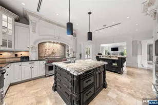 675 Summit St, Englewood Cliffs, NJ 07632 - Photo 9