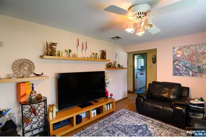271 S Boulevard, Saddle Brook Township, NJ 07663 - Photo 5