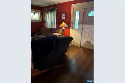 8 Beach Road, Verona, NJ 07044 - Photo 5