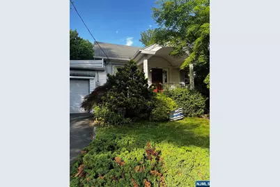 8 Beach Road, Verona, NJ 07044 - Photo 1