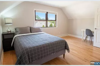 2278 Center Avenue 2nd Floor #2nd Floor, Fort Lee, NJ 07024 - Photo 5