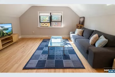 2278 Center Avenue 2nd Floor #2nd Floor, Fort Lee, NJ 07024 - Photo 3