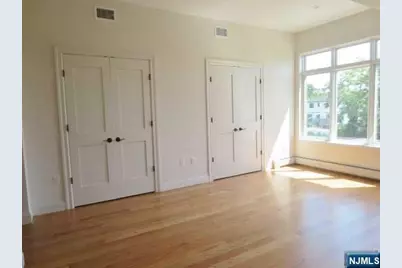 427 Westview Place A #A, Fort Lee, NJ 07024 - Photo 9