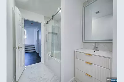 217 Heywood Avenue, Orange, NJ 07050 - Photo 17