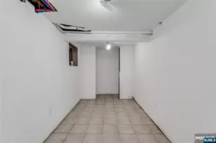 105 10th St, Passaic, NJ 07055 - Photo 37