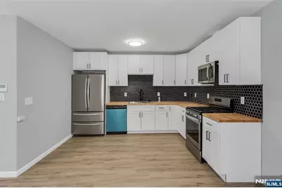 105 10th Street, Passaic, NJ 07055 - Photo 27