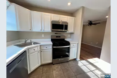 1023 Castle Road, Mahwah, NJ 07430 - Photo 11