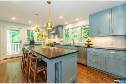 487 Highland Avenue, Montclair, NJ 07043 - Photo 11