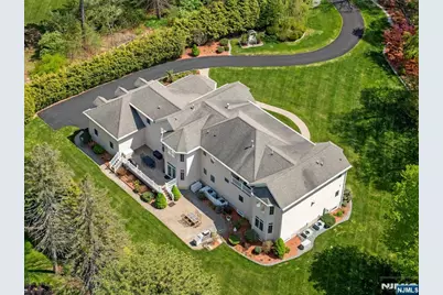 17 Constitution Avenue, Roxbury Township, NJ 07876 - Photo 5