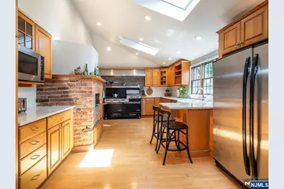 190 Passaic Avenue, Roseland, NJ 07068 - Photo 9