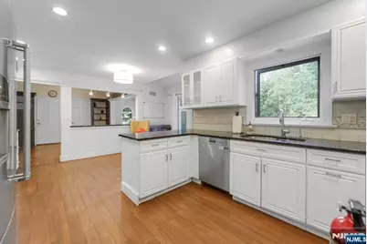 5 Monroe Drive, Mahwah, NJ 07430 - Photo 11