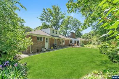 130 Pearl Brook Drive, Clifton, NJ 07013 - Photo 37