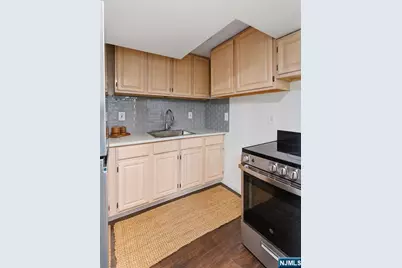 475 Albert Place, New Milford, NJ 07646 - Photo 27