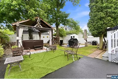 475 Albert Place, New Milford, NJ 07646 - Photo 33