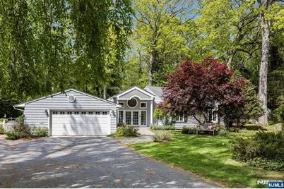 1 Hickory Lane, Roseland, NJ 07068 - Photo 9