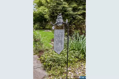 1 Hickory Lane, Roseland, NJ 07068 - Photo 11