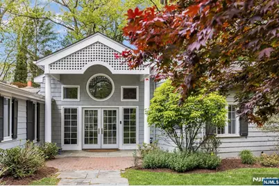 1 Hickory Lane, Roseland, NJ 07068 - Photo 5