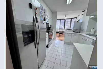 100 Carlyle 5J North #5J North, Cliffside Park, NJ 07010 - Photo 7