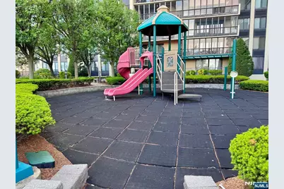 100 Carlyle 5J North #5J North, Cliffside Park, NJ 07010 - Photo 29