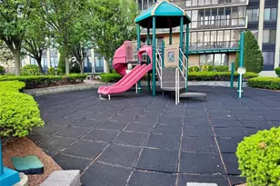 100 Carlyle 5J N, Cliffside Park, NJ 07010 - Photo 29