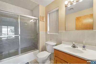 17 Pleasant, Kearny, NJ 07032 - Photo 15