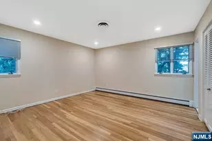 32 Rock Rd, Englewood Cliffs, NJ 07632 - Photo 15