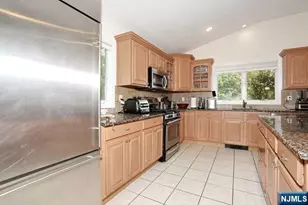 84 12th St, Cresskill, NJ 07626 - Photo 17