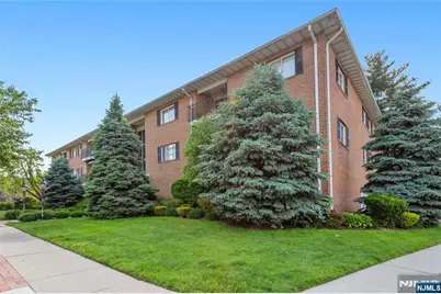 289 Valley Boulevard 2D #2D, Wood Ridge, NJ 07075 - Photo 3