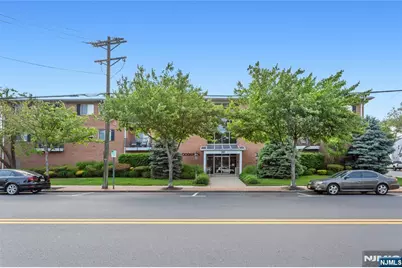 289 Valley Boulevard 2D #2D, Wood Ridge, NJ 07075 - Photo 5