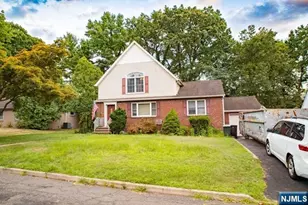 16 Broad Ave, Paramus, NJ 07652 - Photo 3