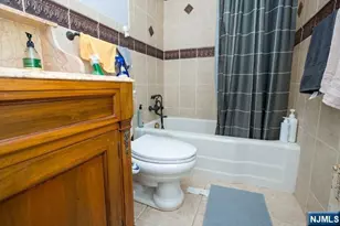 16 Broad Ave, Paramus, NJ 07652 - Photo 13