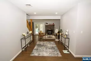 16 Broad Ave, Paramus, NJ 07652 - Photo 7