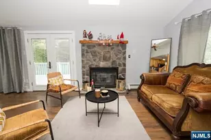 16 Broad Ave, Paramus, NJ 07652 - Photo 9