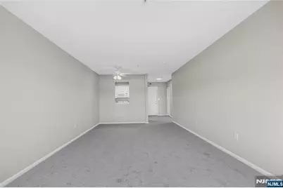 905 River Road 327 #327, Edgewater, NJ 07020 - Photo 5