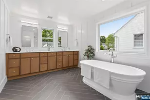 61 Surrey Ln, Tenafly, NJ 07670 - Photo 23