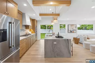 61 Surrey Lane, Tenafly, NJ 07670 - Photo 15