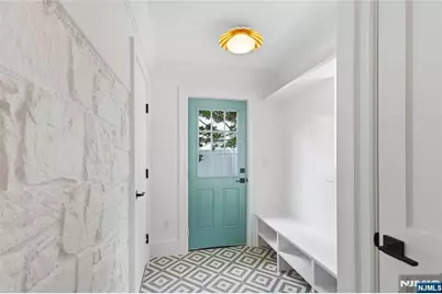 61 Surrey Lane, Tenafly, NJ 07670 - Photo 17