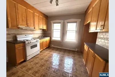 36 Demott 2 #2, Clifton, NJ 07011 - Photo 9
