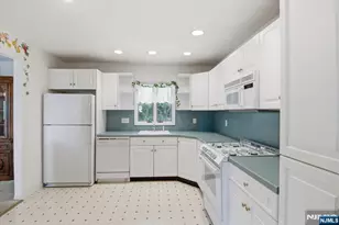 2 Gray Terrace, Woodland Park, NJ 07424 - Photo 5