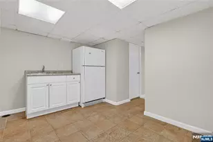 347 Westview Ave, Fort Lee, NJ 07024 - Photo 33