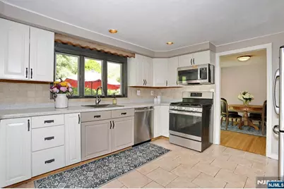 153 Bergen Avenue, Waldwick, NJ 07463 - Photo 11