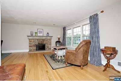 153 Bergen Avenue, Waldwick, NJ 07463 - Photo 7